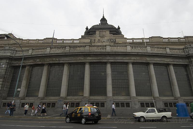 20071201_181226  D2X 4200x2800.jpg - Retiro Railway Station, Buenos Aires, Argentina.  Built in 1915, more than 30 rail lines are located here, as well as one subway line